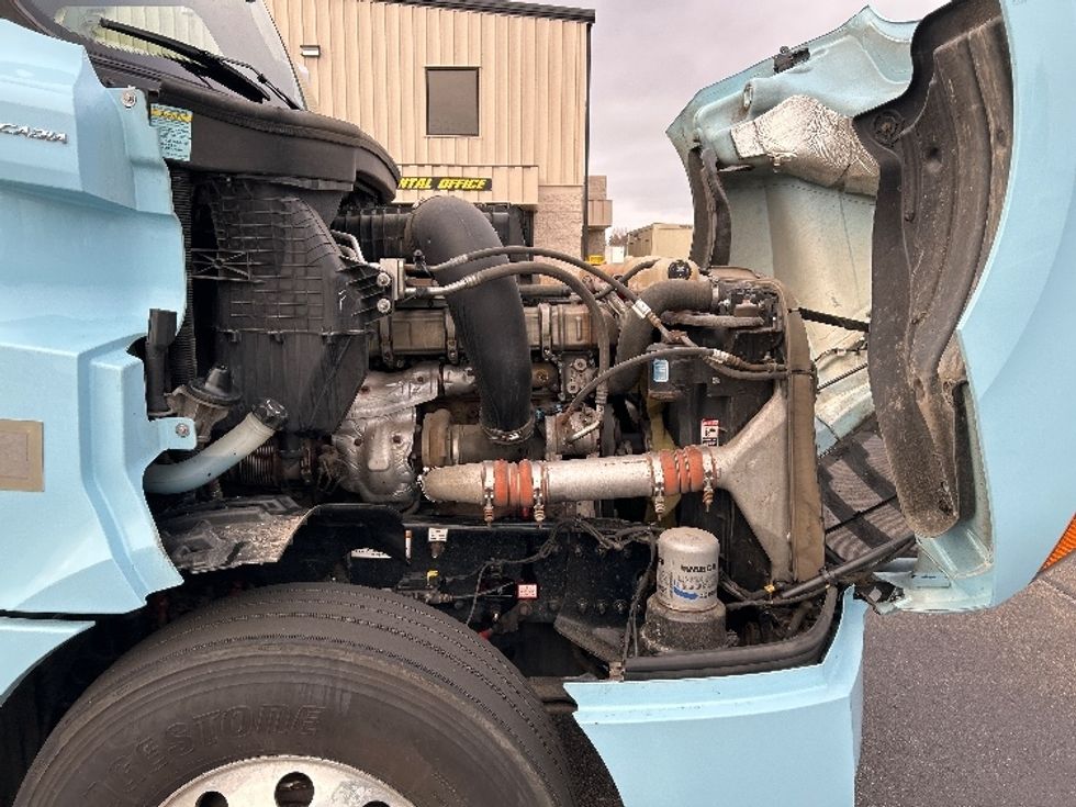 Sleeper Tractor-Heavy Duty Tractors-Freightliner-2020-T12664ST-Rothschild-WI-611,549\n\t\tmiles-$ 48,500 - Image 20