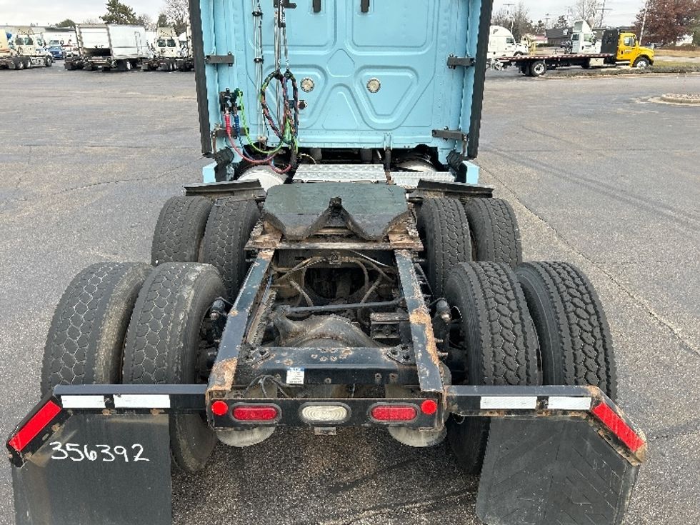 Sleeper Tractor-Heavy Duty Tractors-Freightliner-2020-T12664ST-Rothschild-WI-611,549\n\t\tmiles-$ 48,500 - Image 6