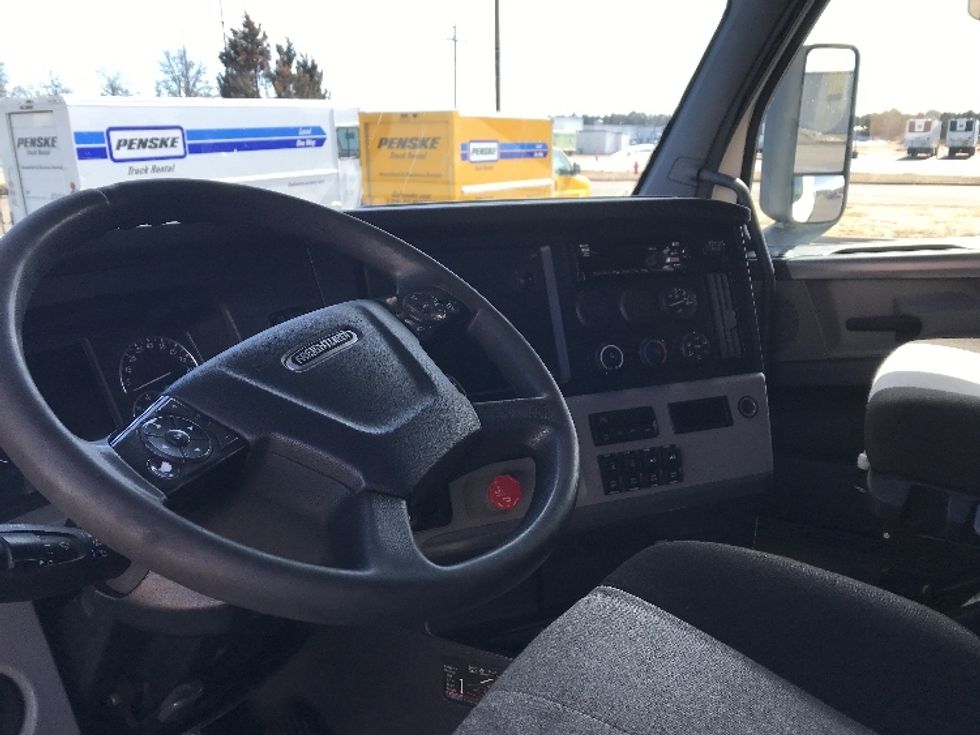 Sleeper Tractor-Heavy Duty Tractors-Freightliner-2020-T12664ST-Rothschild-WI-659,752\n\t\tmiles-$ 43,250 - Image 10