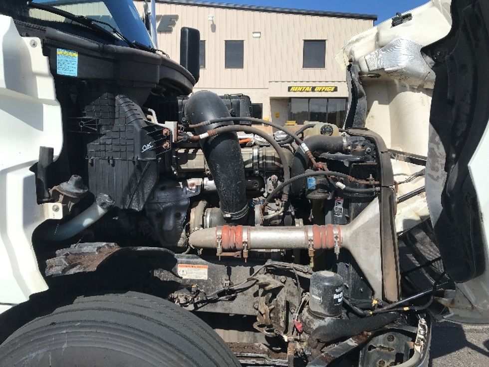 Sleeper Tractor-Heavy Duty Tractors-Freightliner-2020-T12664ST-Rothschild-WI-659,752\n\t\tmiles-$ 43,250 - Image 21