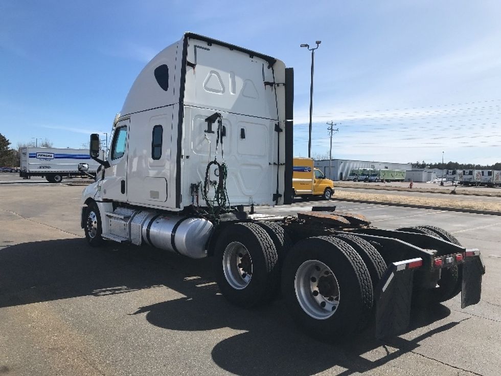 Sleeper Tractor-Heavy Duty Tractors-Freightliner-2020-T12664ST-Rothschild-WI-659,752\n\t\tmiles-$ 43,250 - Image 7