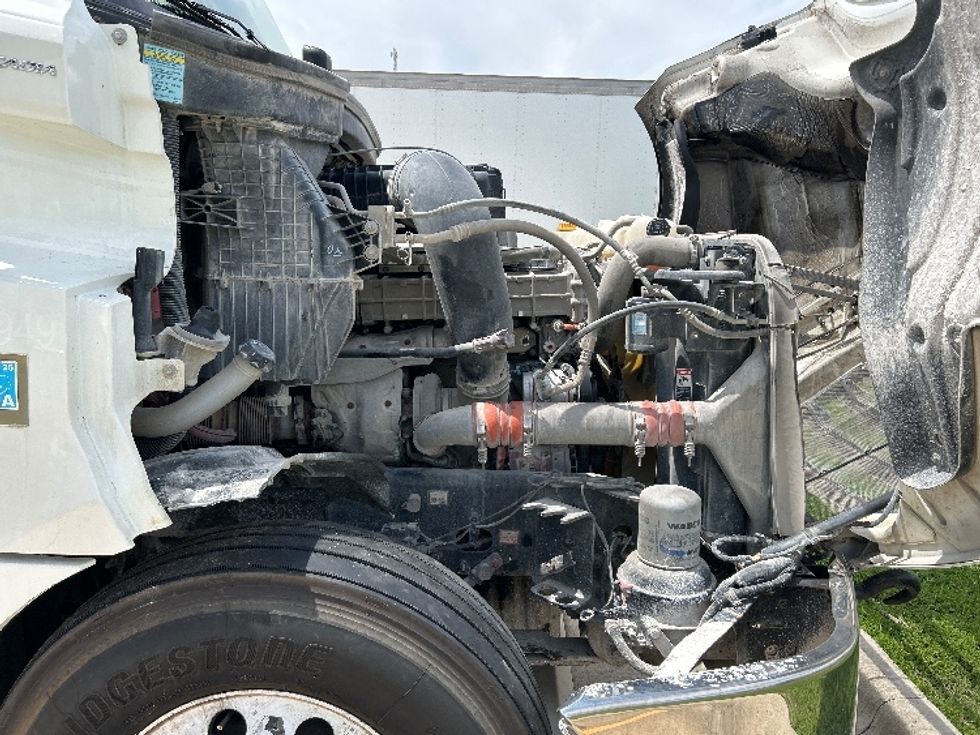 Sleeper Tractor-Heavy Duty Tractors-Freightliner-2020-T12664ST-Round Rock-TX-468,086\n\t\tmiles-$ 17,500 - Image 20