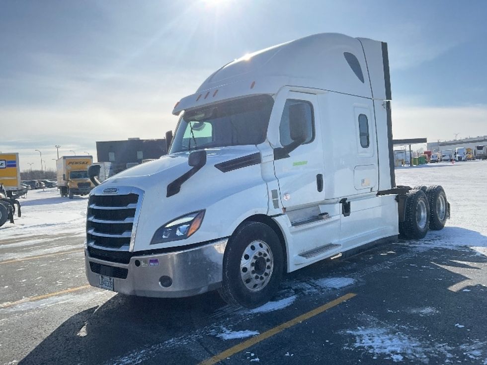 Sleeper Tractor-Heavy Duty Tractors-Freightliner-2020-T12664ST-Saint Laurent-PQ-803,612\n\t\tkm-$ 74,250 - Image 3