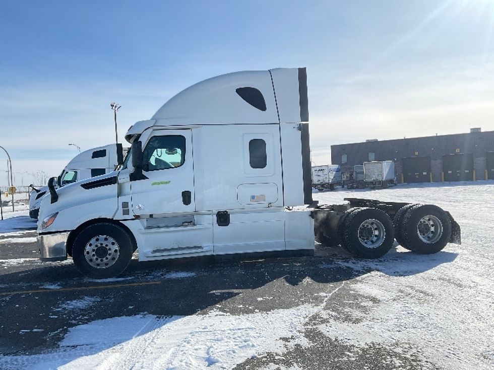 Sleeper Tractor-Heavy Duty Tractors-Freightliner-2020-T12664ST-Saint Laurent-PQ-803,612\n\t\tkm-$ 74,250 - Image 4