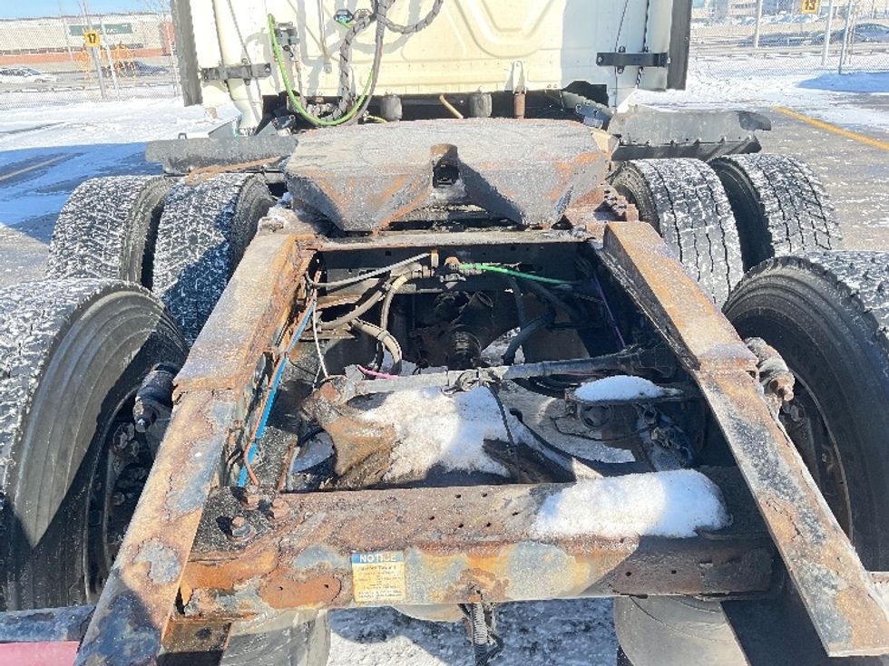 Sleeper Tractor-Heavy Duty Tractors-Freightliner-2020-T12664ST-Saint Laurent-PQ-803,612\n\t\tkm-$ 74,250 - Image 6