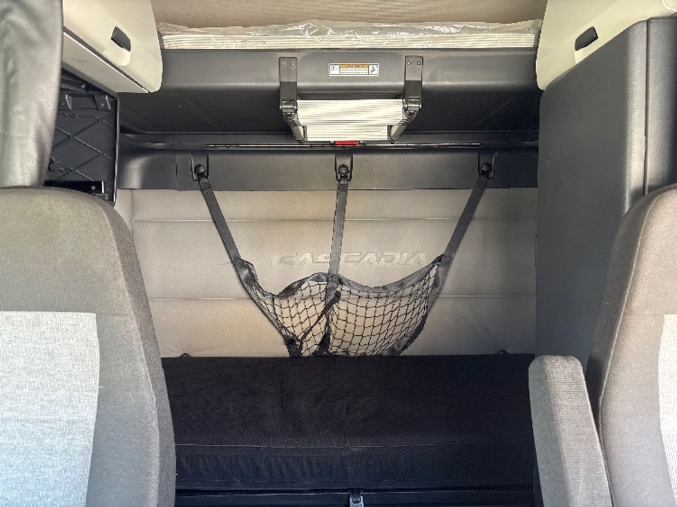 Sleeper Tractor-Heavy Duty Tractors-Freightliner-2020-T12664ST-Salt Lake City-UT-508,547\n\t\tmiles-$ 61,500 - Image 16