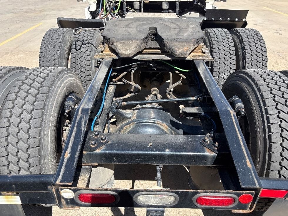 Sleeper Tractor-Heavy Duty Tractors-Freightliner-2020-T12664ST-Salt Lake City-UT-508,547\n\t\tmiles-$ 61,500 - Image 6