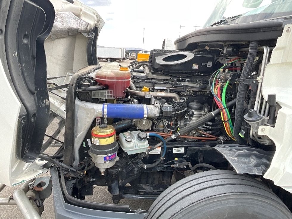 Sleeper Tractor-Heavy Duty Tractors-Freightliner-2020-T12664ST-Salt Lake City-UT-539,407\n\t\tmiles-$ 54,750 - Image 21