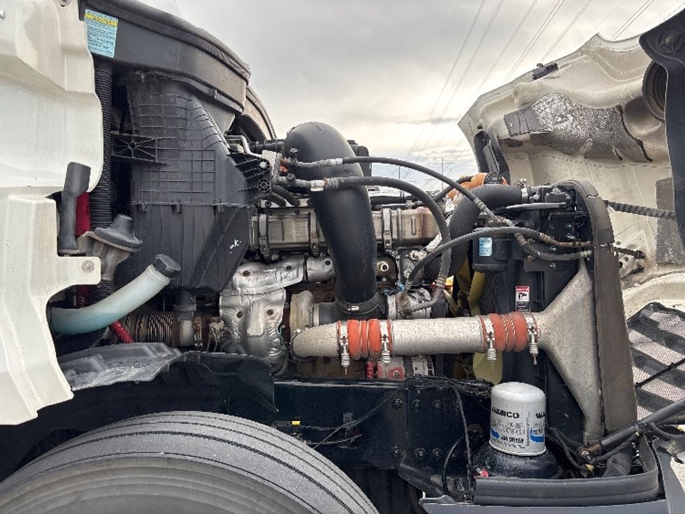 Sleeper Tractor-Heavy Duty Tractors-Freightliner-2020-T12664ST-Salt Lake City-UT-592,977\n\t\tmiles-$ 53,250 - Image 20