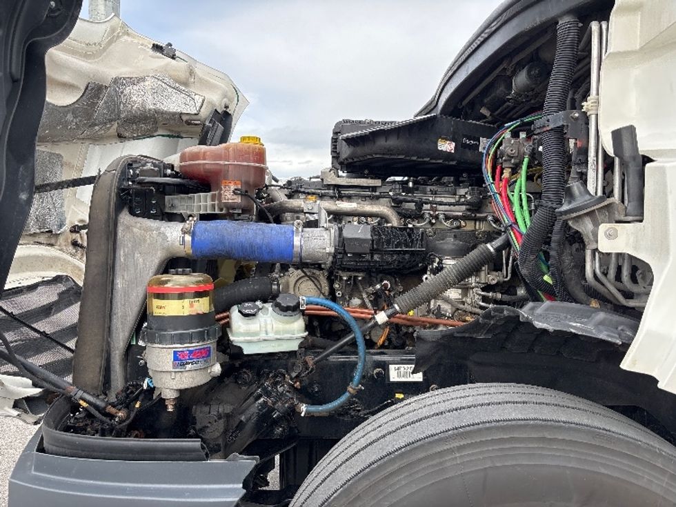 Sleeper Tractor-Heavy Duty Tractors-Freightliner-2020-T12664ST-Salt Lake City-UT-592,977\n\t\tmiles-$ 53,250 - Image 21