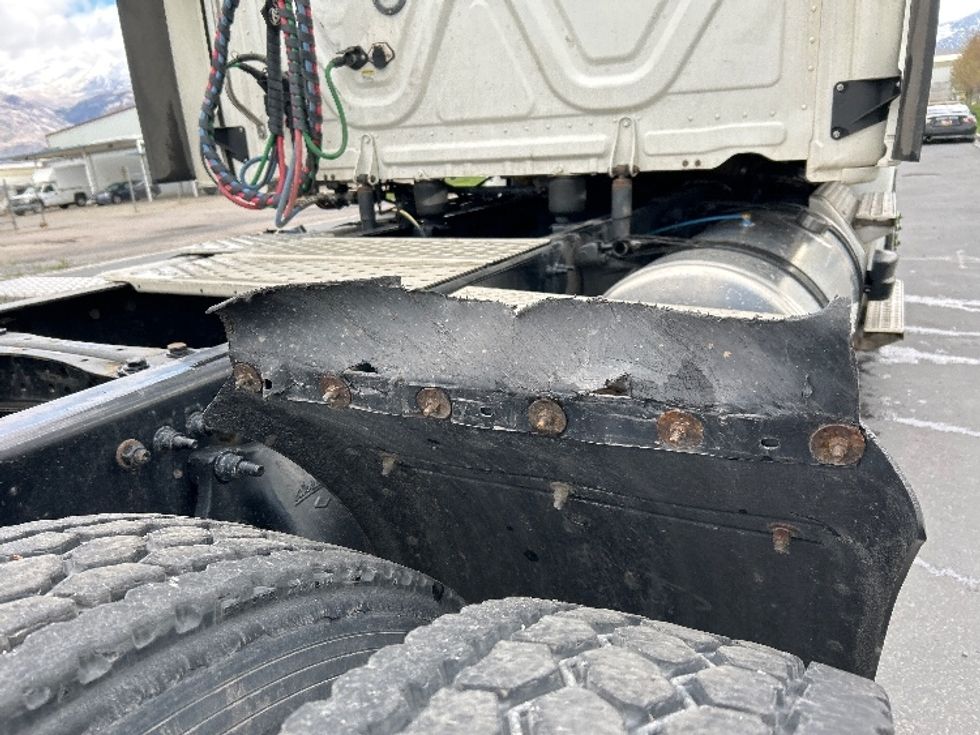 Sleeper Tractor-Heavy Duty Tractors-Freightliner-2020-T12664ST-Salt Lake City-UT-592,977\n\t\tmiles-$ 53,250 - Image 22