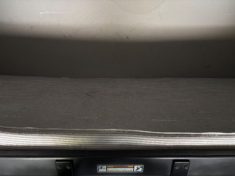 Sleeper Tractor-Heavy Duty Tractors-Freightliner-2020-T12664ST-Salt Lake City-UT-603,003\n\t\tmiles-$ 57,000 - Image 22