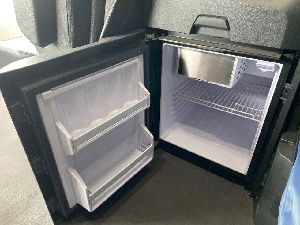 Sleeper Tractor-Heavy Duty Tractors-Freightliner-2020-T12664ST-San Antonio-TX-191,939\n\t\tmiles-$ 80,250 - Image 23