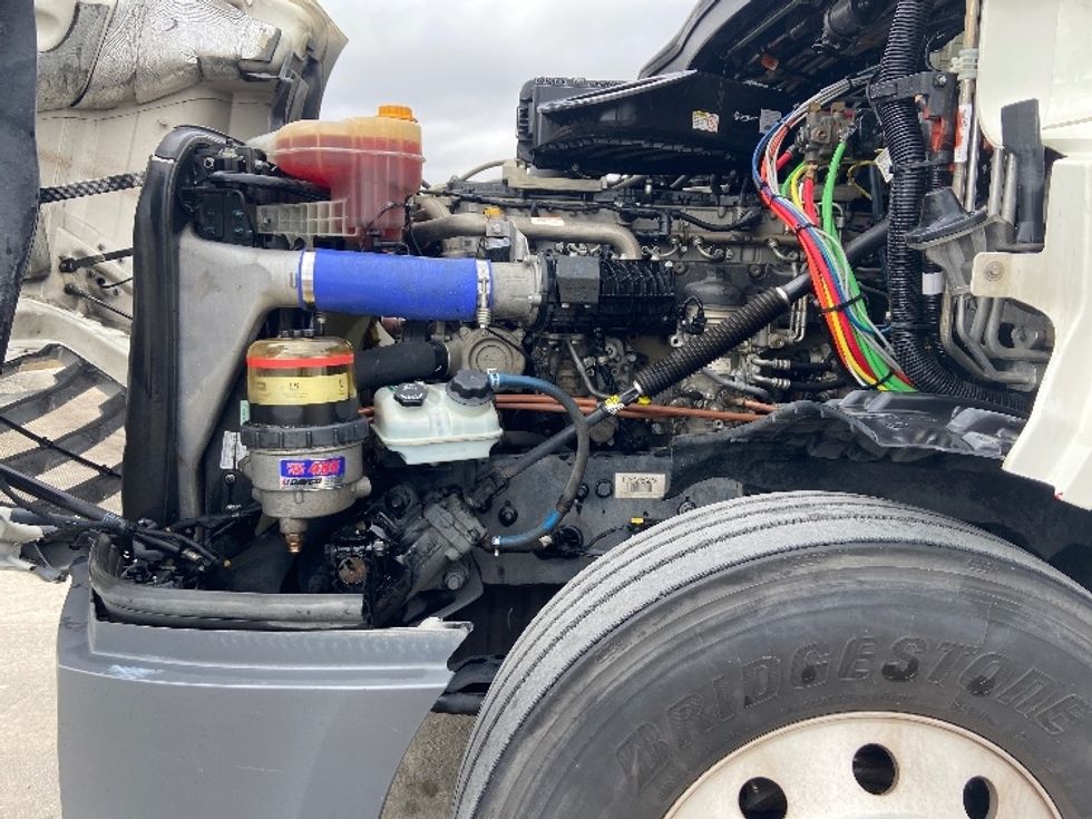 Sleeper Tractor-Heavy Duty Tractors-Freightliner-2020-T12664ST-San Antonio-TX-272,524\n\t\tmiles-$ 75,250 - Image 21