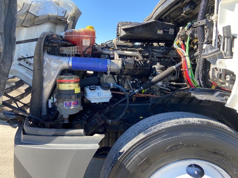 Sleeper Tractor-Heavy Duty Tractors-Freightliner-2020-T12664ST-San Antonio-TX-398,249\n\t\tmiles-$ 63,500 - Image 21