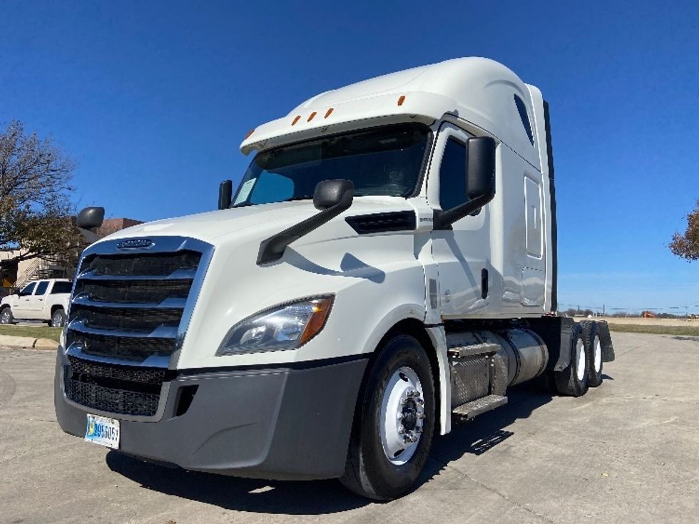 Sleeper Tractor-Heavy Duty Tractors-Freightliner-2020-T12664ST-San Antonio-TX-398,249\n\t\tmiles-$ 63,500 - Image 3