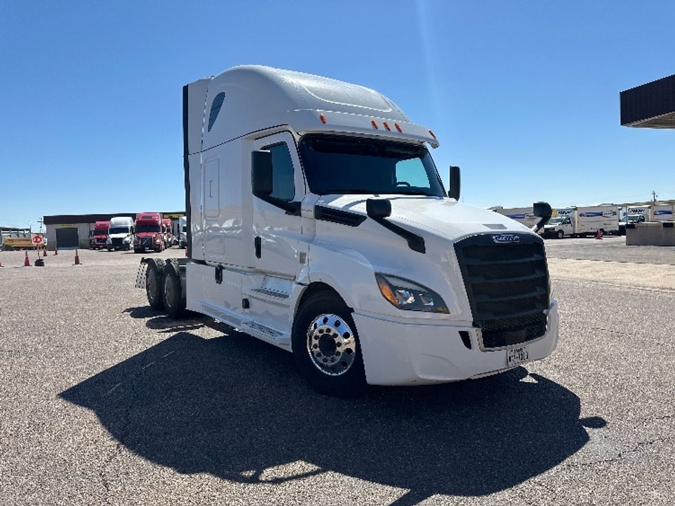 Your Next Used 2020 Freightliner T12664ST, 289927, Is For Sale And