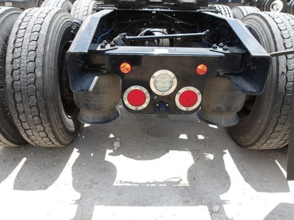 Sleeper Tractor-Heavy Duty Tractors-Freightliner-2020-T12664ST-San Antonio-TX-511,558\n\t\tmiles-$ 59,500 - Image 7