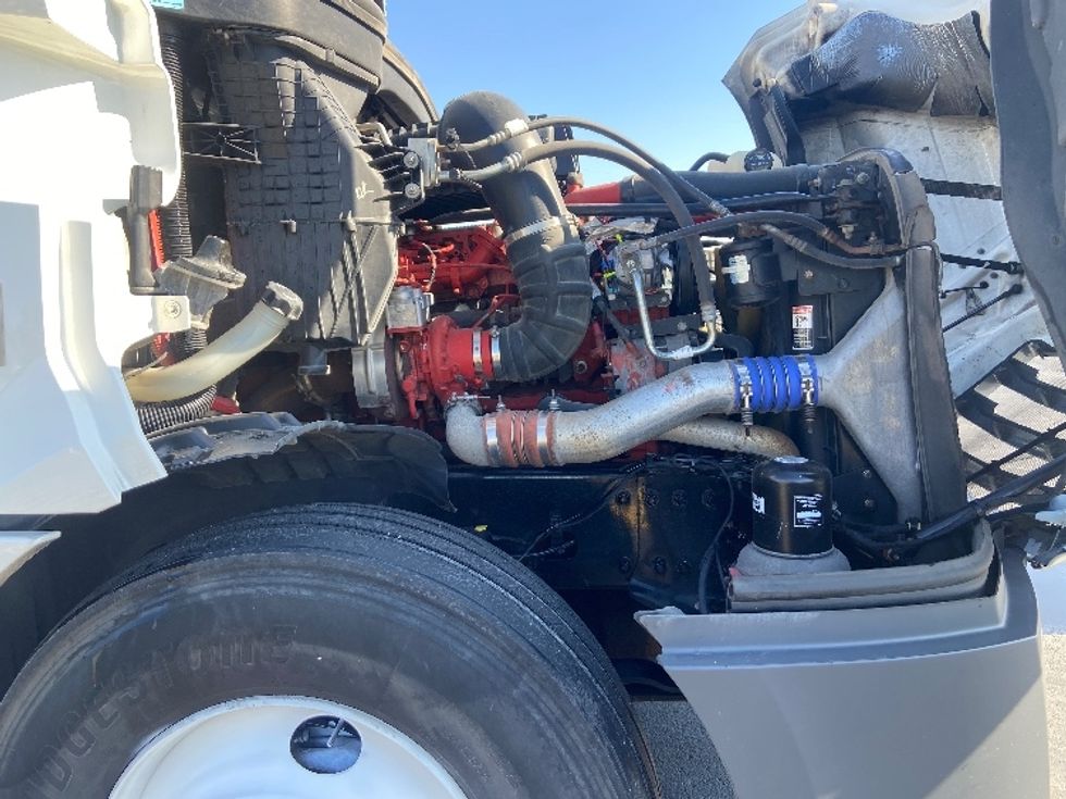 Sleeper Tractor-Heavy Duty Tractors-Freightliner-2020-T12664ST-San Antonio-TX-554,544\n\t\tmiles-$ 60,250 - Image 20