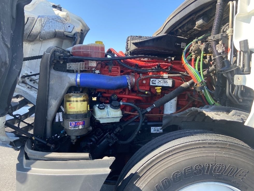 Sleeper Tractor-Heavy Duty Tractors-Freightliner-2020-T12664ST-San Antonio-TX-554,544\n\t\tmiles-$ 60,250 - Image 21