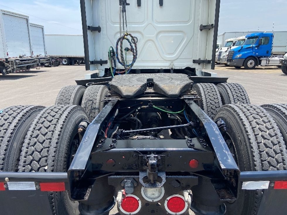 Sleeper Tractor-Heavy Duty Tractors-Freightliner-2020-T12664ST-San Antonio-TX-667,044\n\t\tmiles-$ 53,750 - Image 6