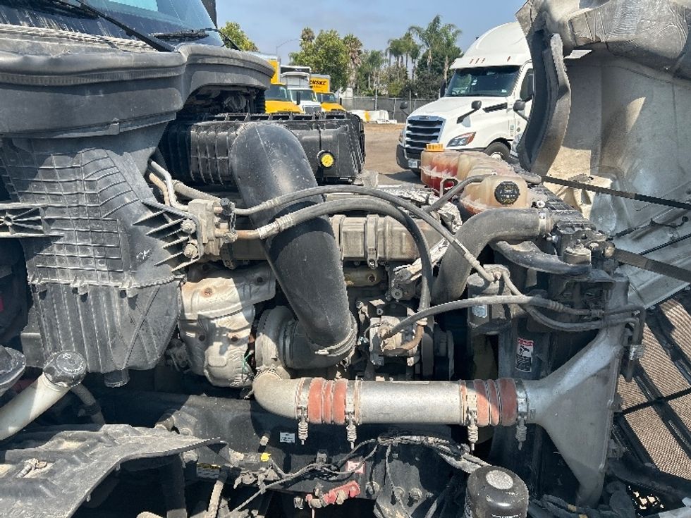 Sleeper Tractor-Heavy Duty Tractors-Freightliner-2020-T12664ST-San Diego-CA-736,397\n\t\tmiles-$ 49,250 - Image 20