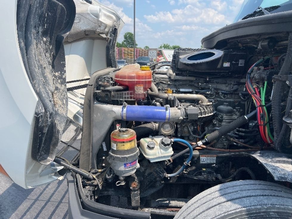 Sleeper Tractor-Heavy Duty Tractors-Freightliner-2020-T12664ST-Sellersburg-IN-520,243\n\t\tmiles-$ 61,000 - Image 21