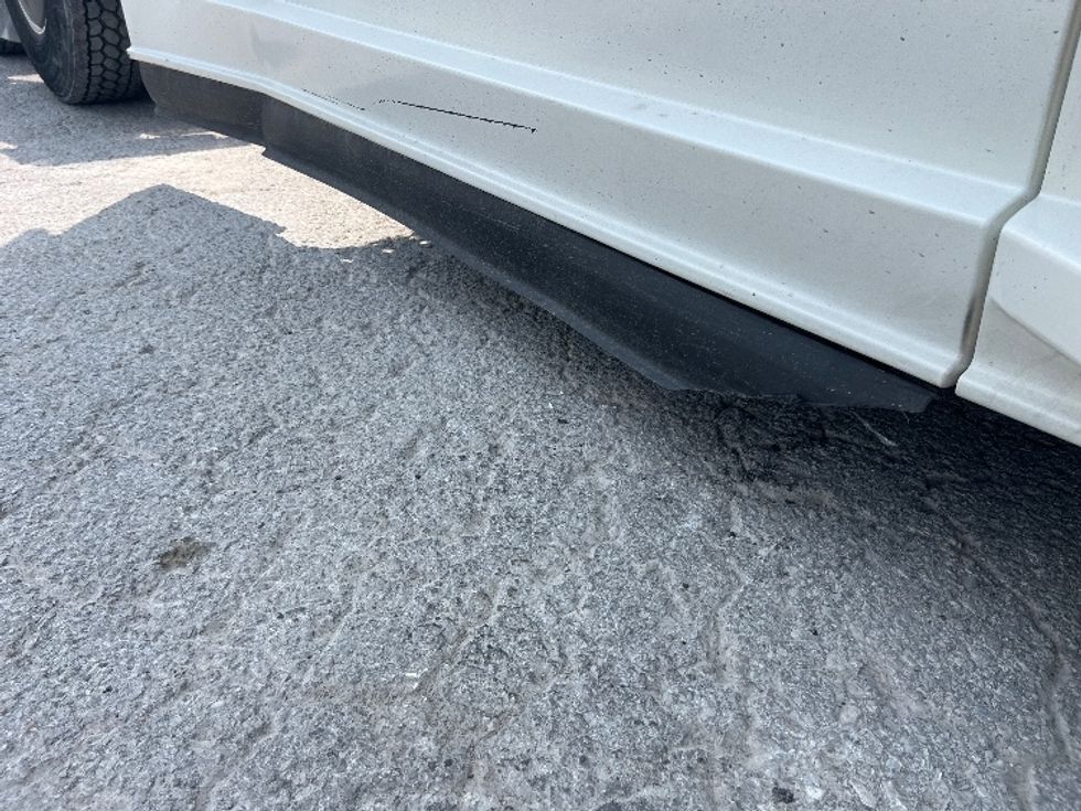 Sleeper Tractor-Heavy Duty Tractors-Freightliner-2020-T12664ST-Sellersburg-IN-520,243\n\t\tmiles-$ 61,000 - Image 24