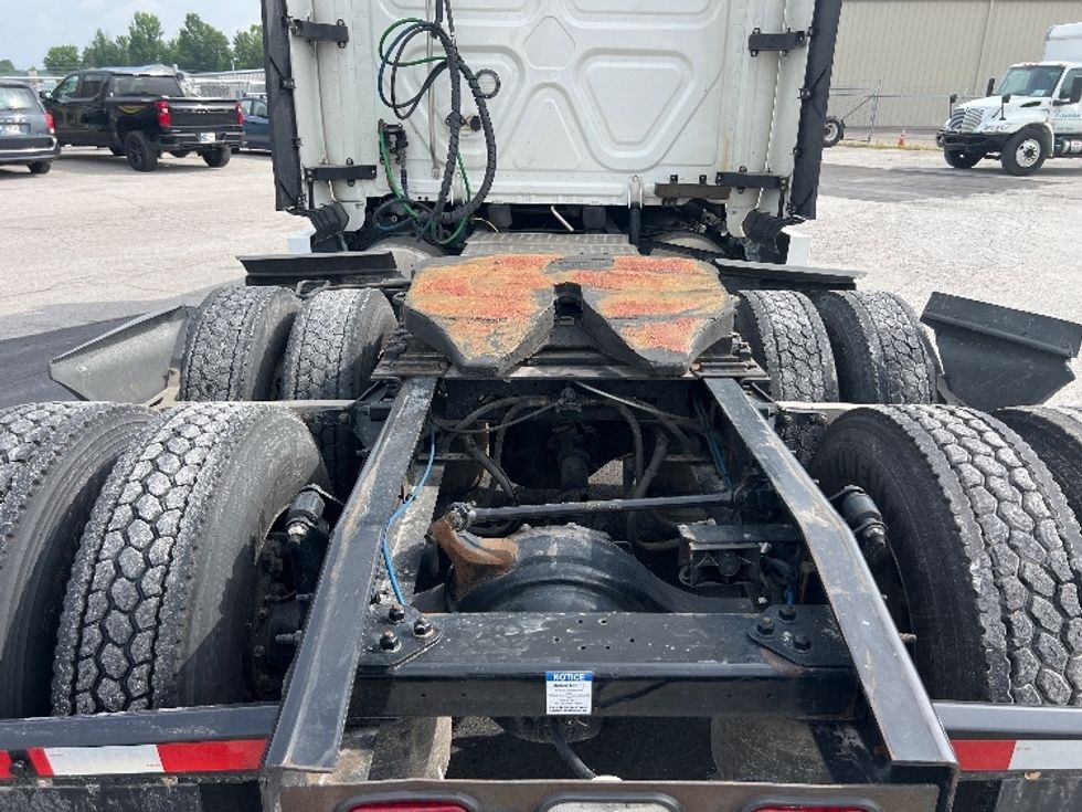 Sleeper Tractor-Heavy Duty Tractors-Freightliner-2020-T12664ST-Sellersburg-IN-568,968\n\t\tmiles-$ 57,000 - Image 6