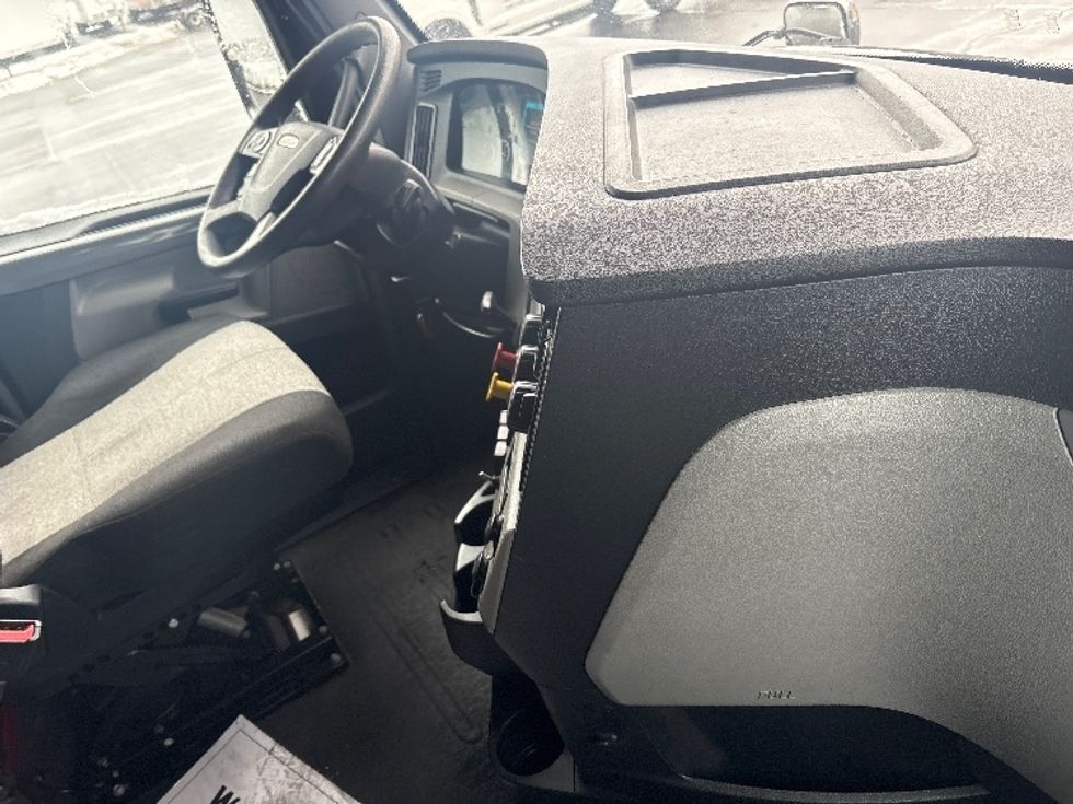 Sleeper Tractor-Heavy Duty Tractors-Freightliner-2020-T12664ST-Sheboygan-WI-458,672\n\t\tmiles-$ 60,000 - Image 15