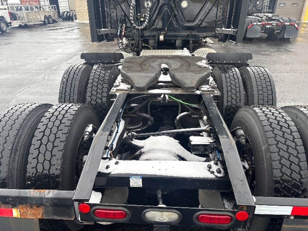 Sleeper Tractor-Heavy Duty Tractors-Freightliner-2020-T12664ST-Sheboygan-WI-458,672\n\t\tmiles-$ 60,000 - Image 6