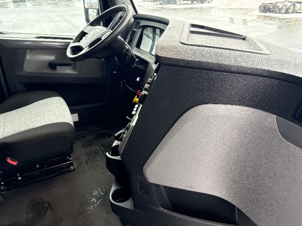 Sleeper Tractor-Heavy Duty Tractors-Freightliner-2020-T12664ST-Sheboygan-WI-549,291\n\t\tmiles-$ 53,250 - Image 15