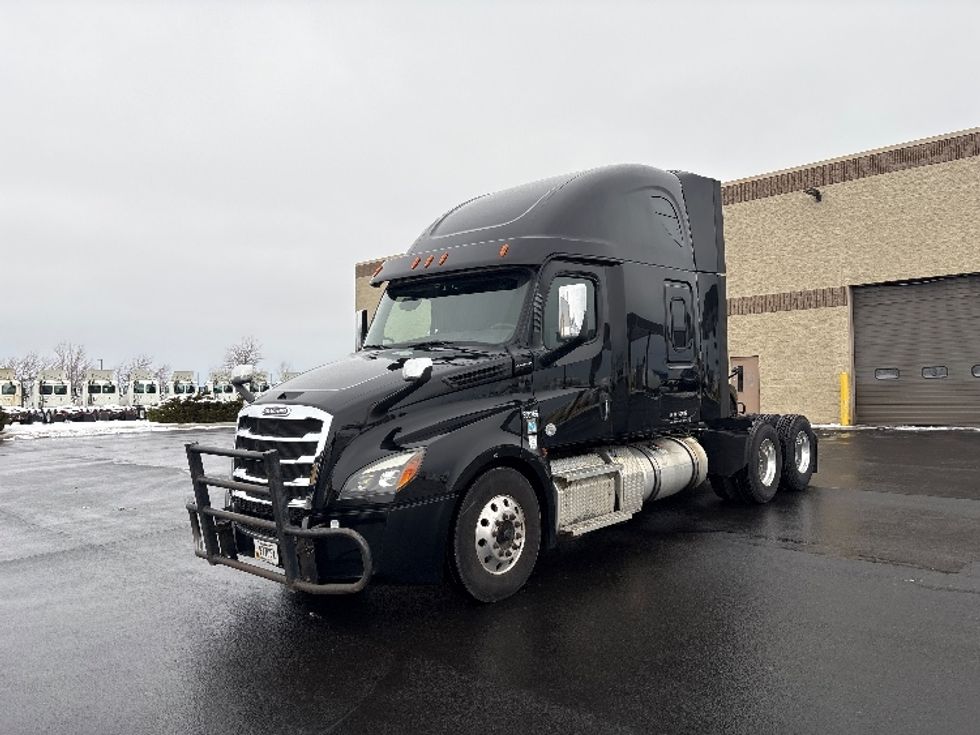 Sleeper Tractor-Heavy Duty Tractors-Freightliner-2020-T12664ST-Sheboygan-WI-549,291\n\t\tmiles-$ 53,250 - Image 3