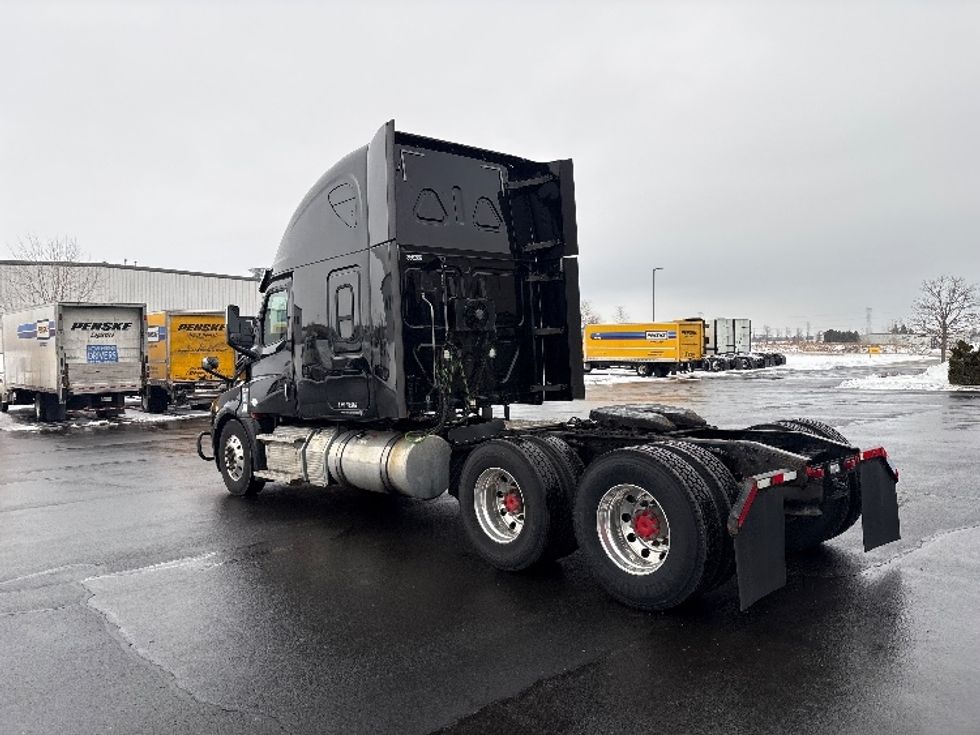 Sleeper Tractor-Heavy Duty Tractors-Freightliner-2020-T12664ST-Sheboygan-WI-549,291\n\t\tmiles-$ 53,250 - Image 5