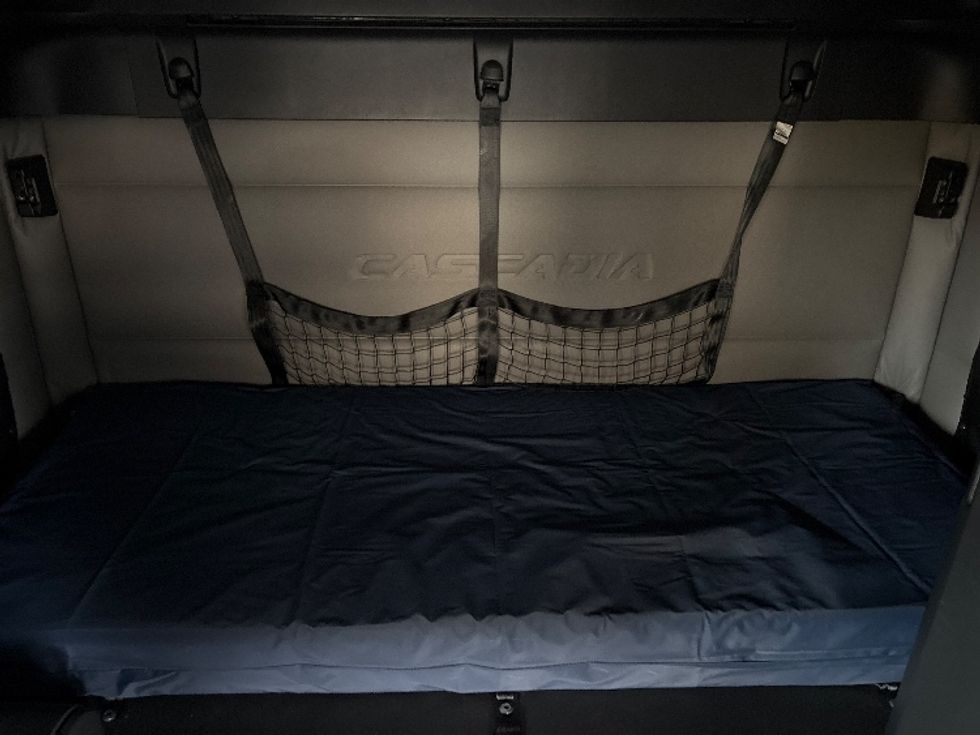 Sleeper Tractor-Heavy Duty Tractors-Freightliner-2020-T12664ST-Sheboygan-WI-638,612\n\t\tmiles-$ 46,750 - Image 16