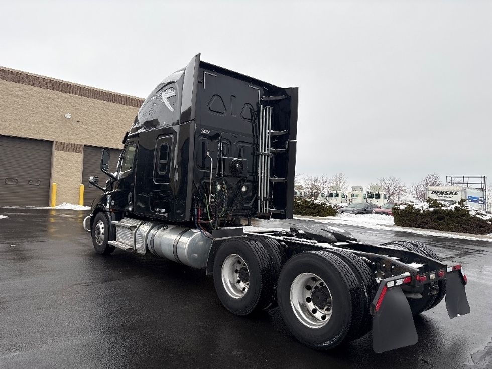 Sleeper Tractor-Heavy Duty Tractors-Freightliner-2020-T12664ST-Sheboygan-WI-638,612\n\t\tmiles-$ 46,750 - Image 5