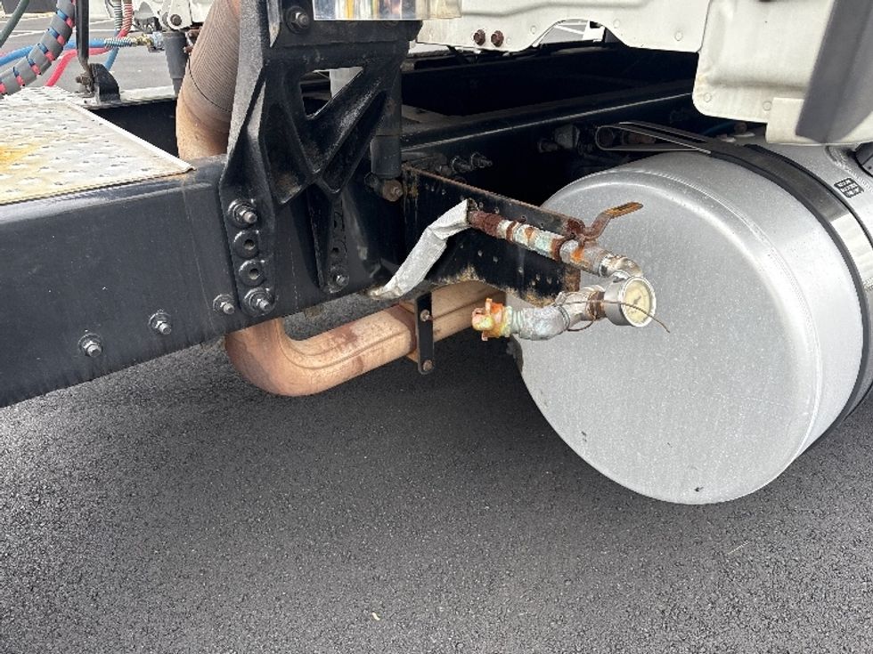 Sleeper Tractor-Heavy Duty Tractors-Freightliner-2020-T12664ST-South Plainfield-NJ-290,198\n\t\tmiles-$ 74,250 - Image 21