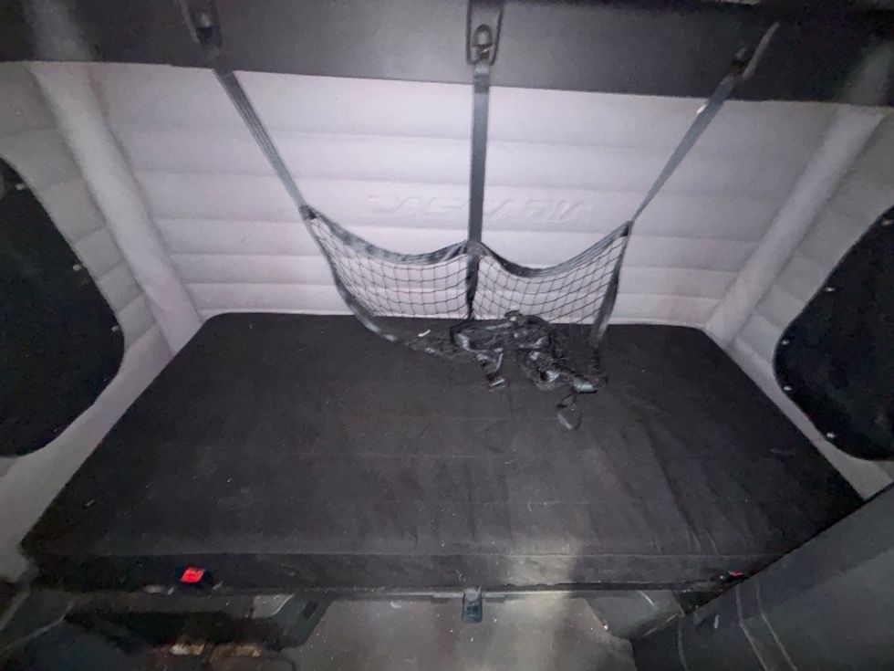 Sleeper Tractor-Heavy Duty Tractors-Freightliner-2020-T12664ST-South Plainfield-NJ-407,583\n\t\tmiles-$ 67,250 - Image 16