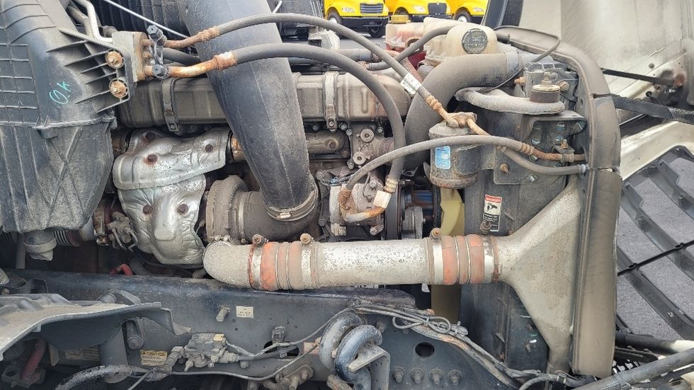 Sleeper Tractor-Heavy Duty Tractors-Freightliner-2020-T12664ST-South Plainfield-NJ-425,374\n\t\tmiles-$ 67,250 - Image 20