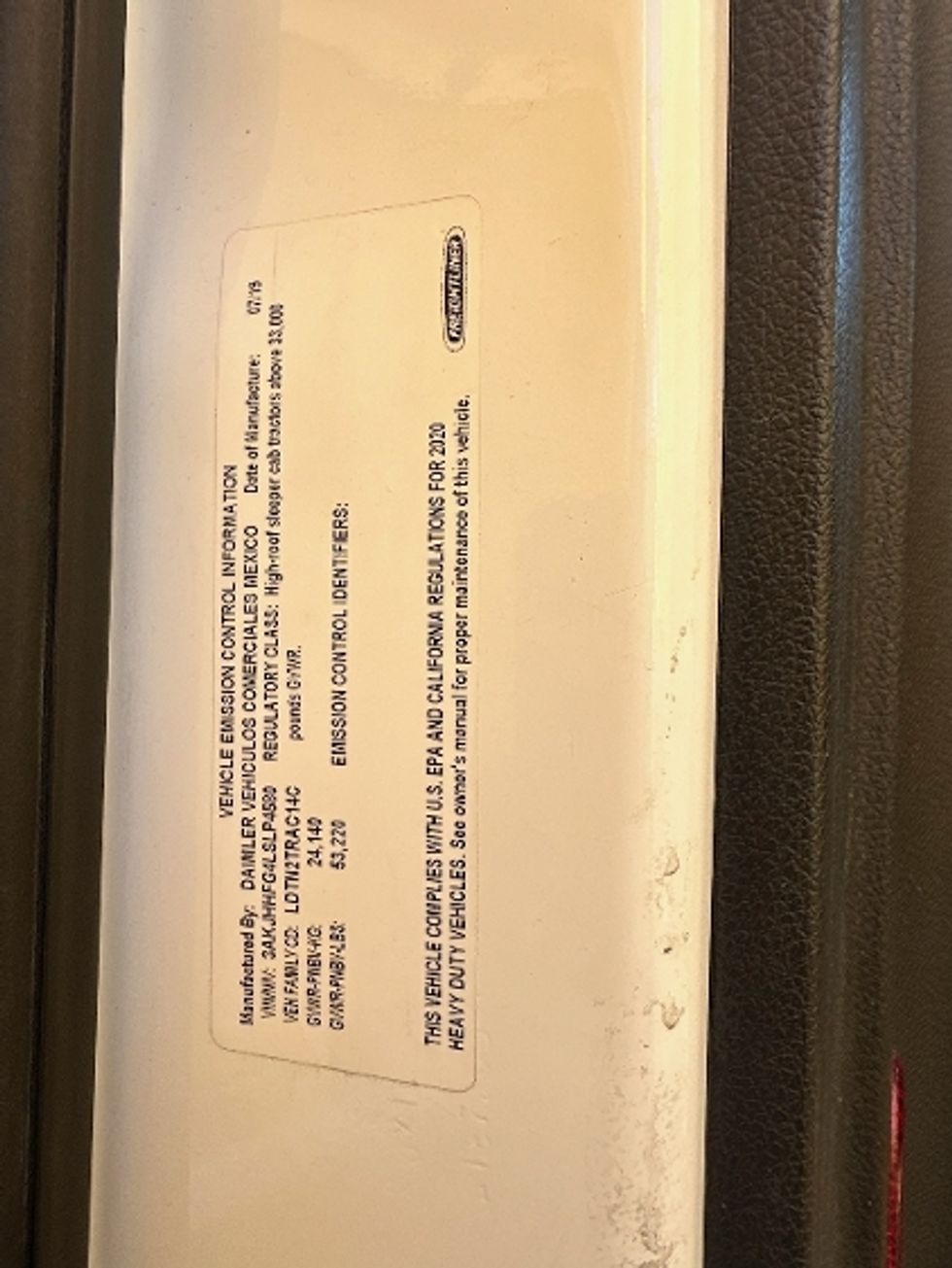 Sleeper Tractor-Heavy Duty Tractors-Freightliner-2020-T12664ST-Sparks-NV-591,237\n\t\tmiles-$ 63,000 - Image 22