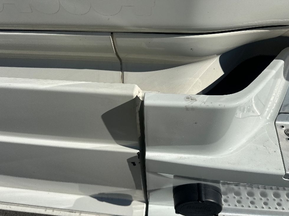 Sleeper Tractor-Heavy Duty Tractors-Freightliner-2020-T12664ST-Sparks-NV-591,237\n\t\tmiles-$ 63,000 - Image 25