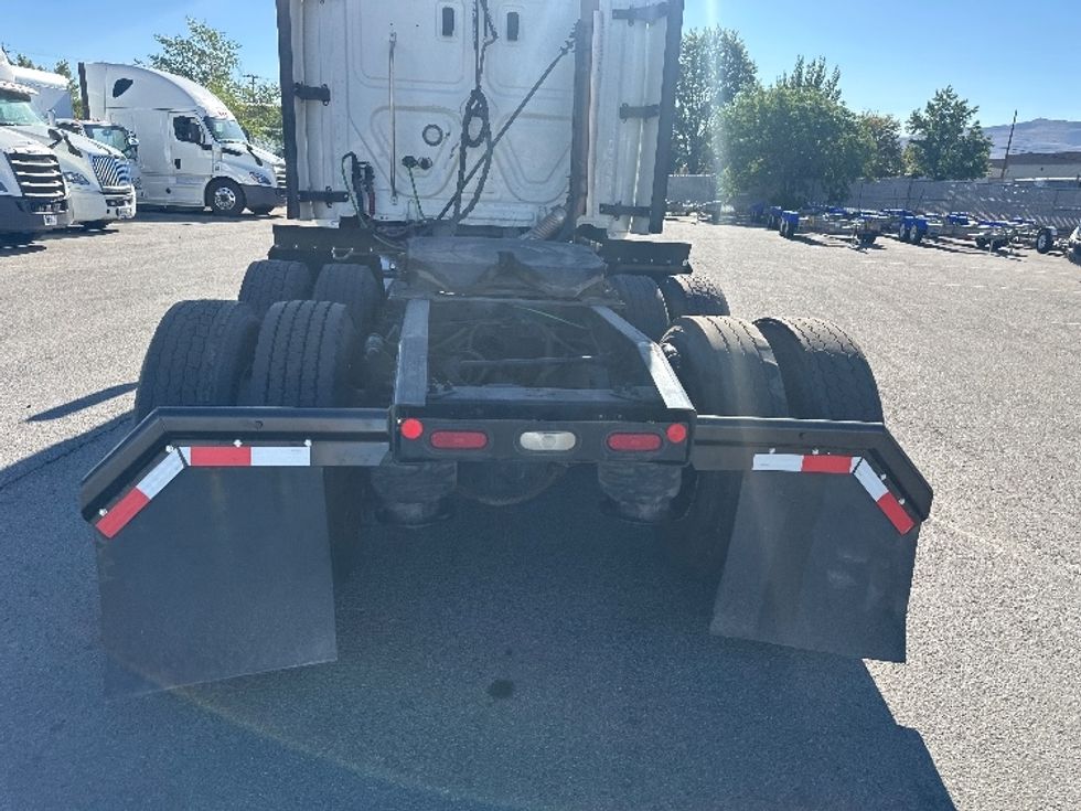 Sleeper Tractor-Heavy Duty Tractors-Freightliner-2020-T12664ST-Sparks-NV-591,237\n\t\tmiles-$ 63,000 - Image 6