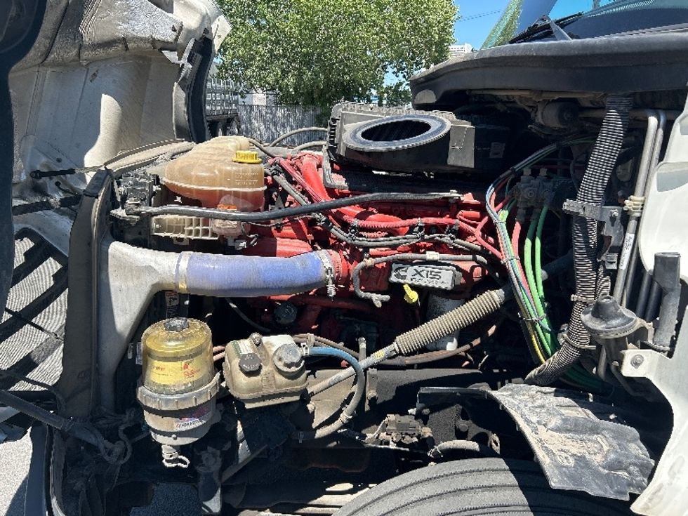 Sleeper Tractor-Heavy Duty Tractors-Freightliner-2020-T12664ST-Sparks-NV-636,424\n\t\tmiles-$ 59,250 - Image 21