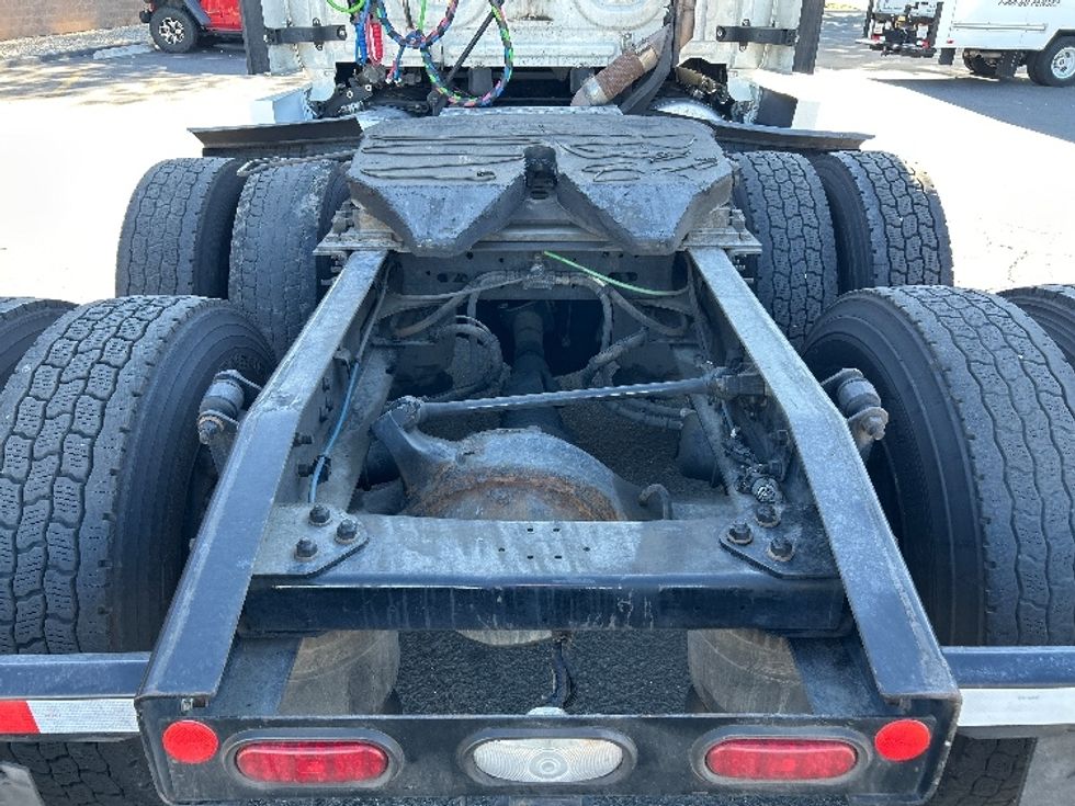 Sleeper Tractor-Heavy Duty Tractors-Freightliner-2020-T12664ST-Sparks-NV-640,238\n\t\tmiles-$ 59,000 - Image 6