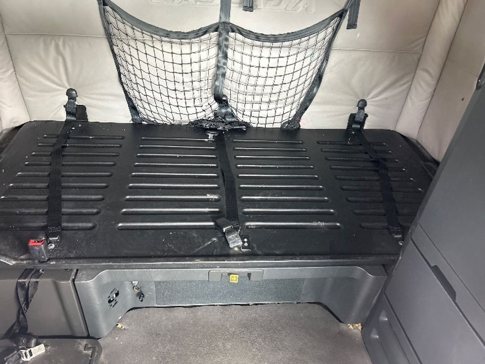 Sleeper Tractor-Heavy Duty Tractors-Freightliner-2020-T12664ST-Sparks-NV-672,138\n\t\tmiles-$ 56,250 - Image 15