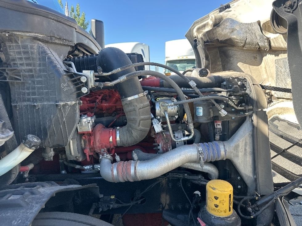 Sleeper Tractor-Heavy Duty Tractors-Freightliner-2020-T12664ST-Sparks-NV-678,221\n\t\tmiles-$ 55,750 - Image 20