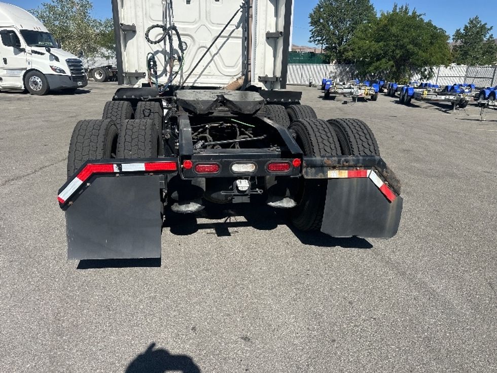 Sleeper Tractor-Heavy Duty Tractors-Freightliner-2020-T12664ST-Sparks-NV-678,221\n\t\tmiles-$ 55,750 - Image 6