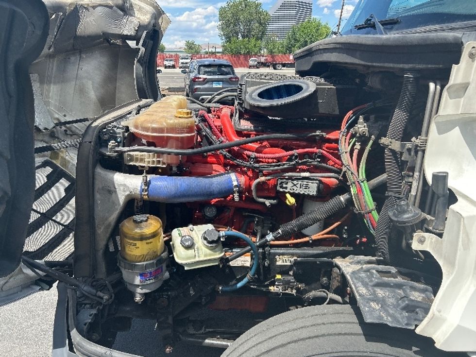 Sleeper Tractor-Heavy Duty Tractors-Freightliner-2020-T12664ST-Sparks-NV-713,319\n\t\tmiles-$ 53,000 - Image 21