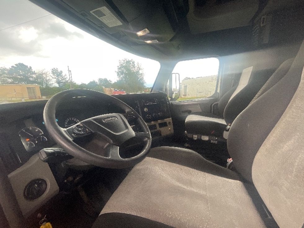 Sleeper Tractor-Heavy Duty Tractors-Freightliner-2020-T12664ST-Spartanburg-SC-372,776\n\t\tmiles-$ 73,000 - Image 10