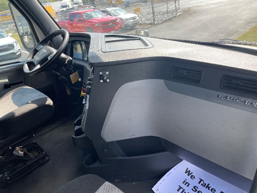 Sleeper Tractor-Heavy Duty Tractors-Freightliner-2020-T12664ST-Spartanburg-SC-524,730\n\t\tmiles-$ 62,750 - Image 15